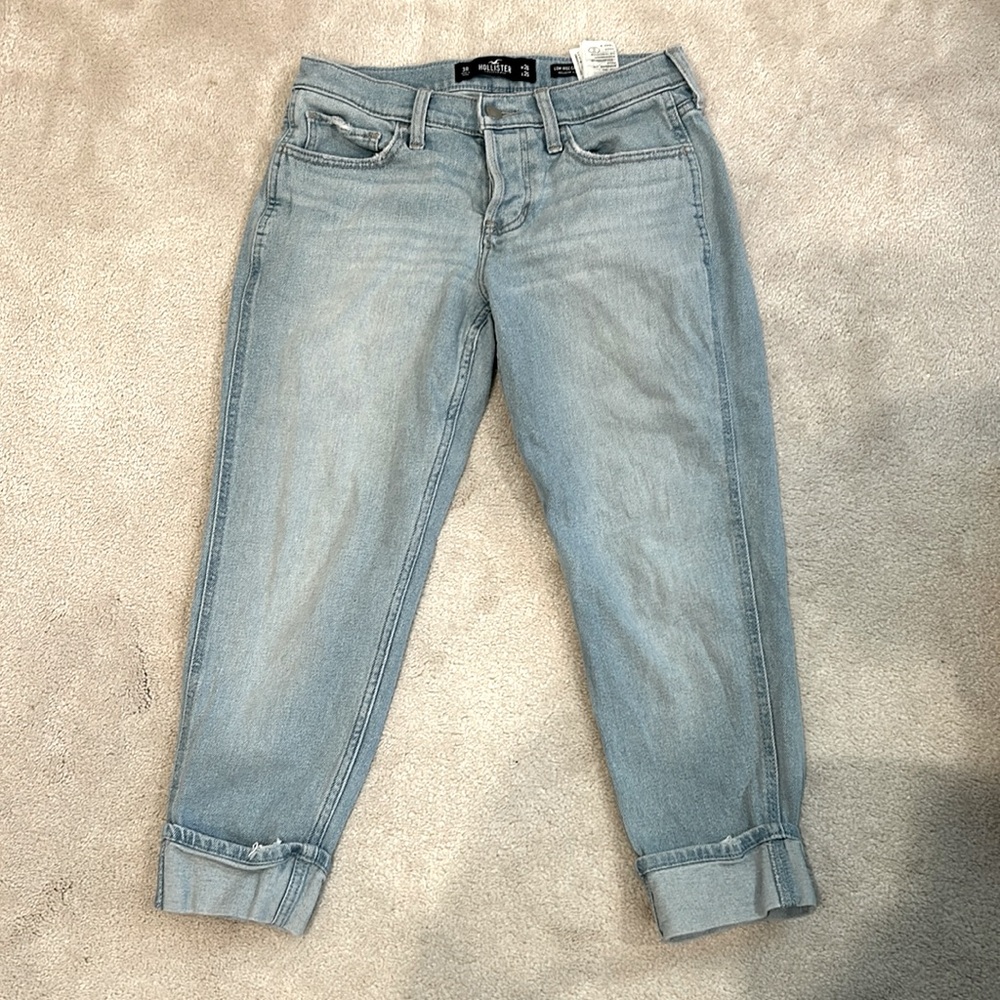 Hollister low rise crop boyfriend jeans
